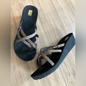 Teva floral 3 strap slide women’s sandals size 11